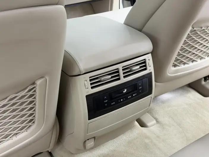 Land Cruiser (import 2021 Model 5.7L Automatic 4WD 8 seat Parallel Imported – фото 9