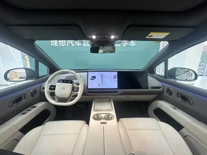 Li Auto i6 2025 Model 4WD Standard Edition – фото 8