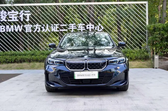 BMW i3 2023 Model Facelift eDrive40L Night Edition Sports Set – фото 2
