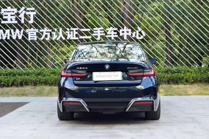 BMW i3 2023 Model Facelift eDrive40L Night Edition Sports Set – фото 4