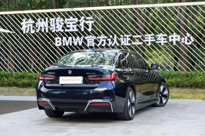 BMW i3 2023 Model Facelift eDrive40L Night Edition Sports Set – фото 5