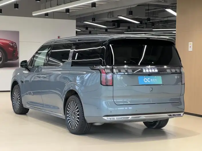 ZEEKR 009 2024 Model VI seat Executive Edition 4WD 108kWh