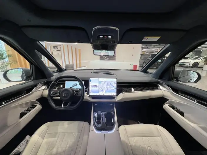 ZEEKR 009 2024 Model VI seat Executive Edition 4WD 108kWh – фото 8