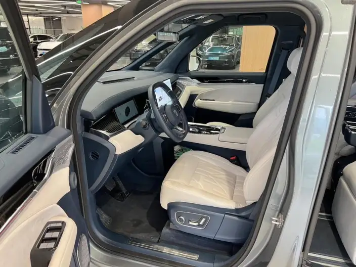 ZEEKR 009 2024 Model VI seat Executive Edition 4WD 108kWh – фото 10