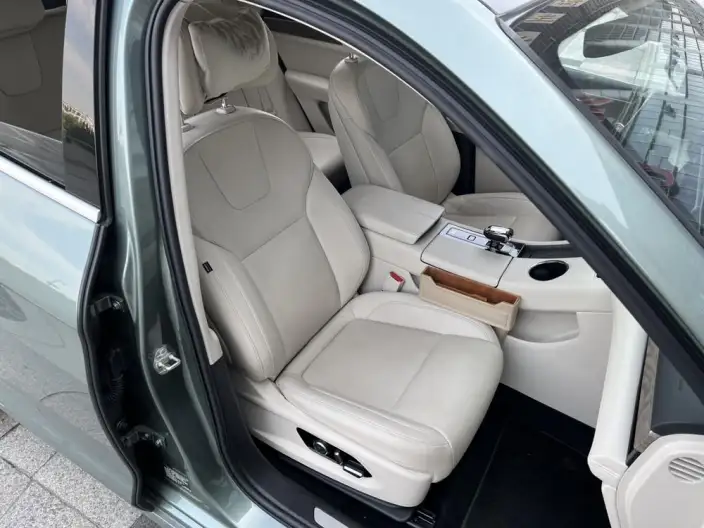 Aito M5 2022 Model Extended Range 4WD Ultimate Edition – фото 10
