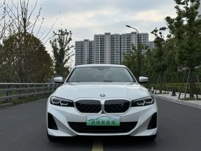 BMW i3 2022 Model eDrive35L – фото 2