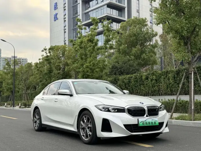BMW i3 2022 Model eDrive35L – фото 3