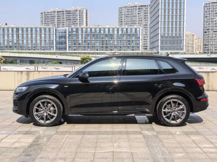 Audi Q5L Sportback 2023 Model 40 TFSI Luxury Model