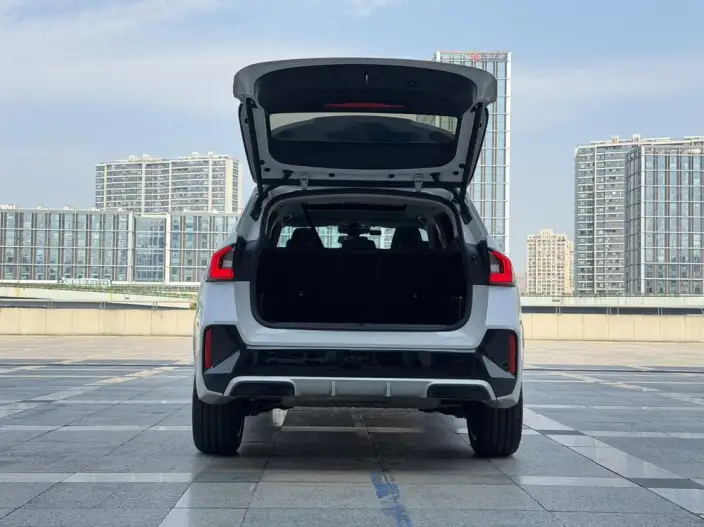 BMW X1 2023 Model sDrive25Li M Sports Set – фото 9