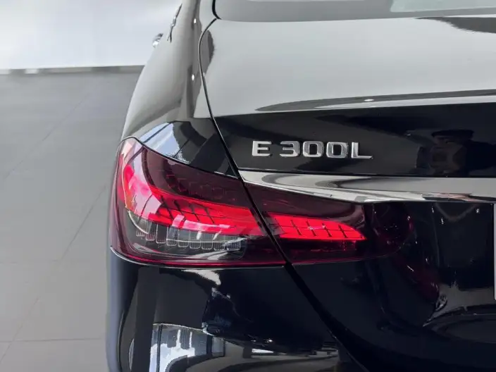 Mercedes-Benz E-Class 2022 Model Facelift II E 300 L Luxury Model sedan – фото 7