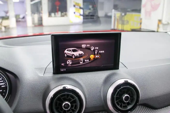 AUDI Q2L 2022 Model 35 TFSI Fashion Dynamic Model – фото 9