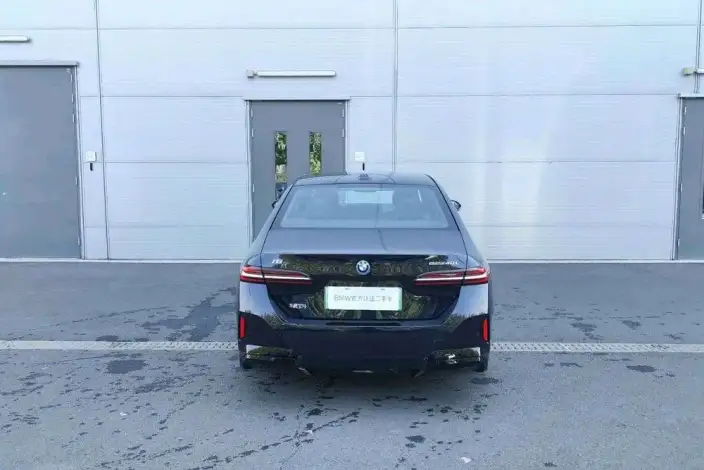 BMW i5 2025 Model eDrive40L M Sports Set – фото 4