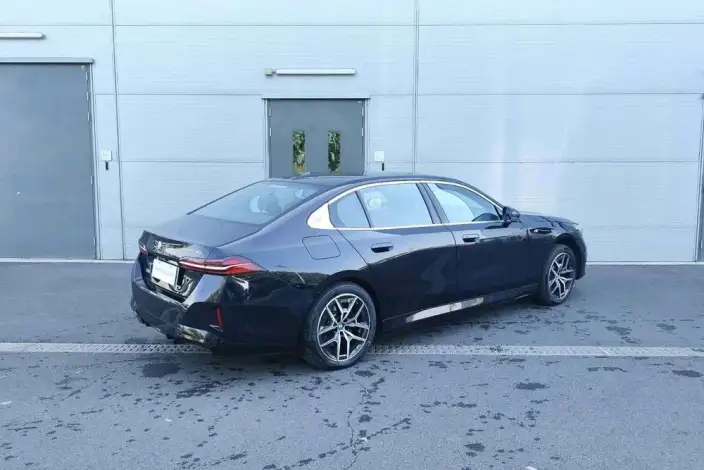 BMW i5 2025 Model eDrive40L M Sports Set – фото 5