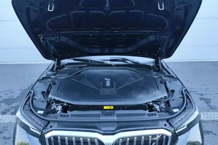BMW i5 2025 Model eDrive40L M Sports Set – фото 6