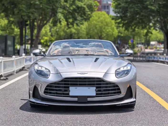 Aston Martin DB12 2024 Model 4.0T V8 Volante – фото 2