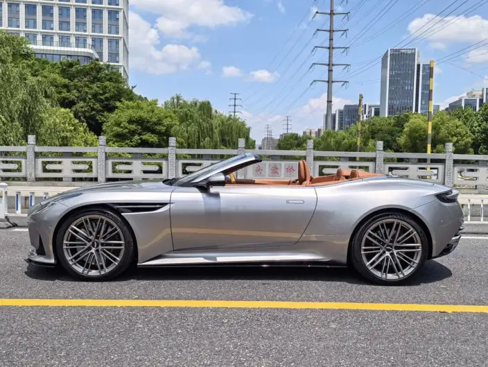 Aston Martin DB12 2024 Model 4.0T V8 Volante – фото 3
