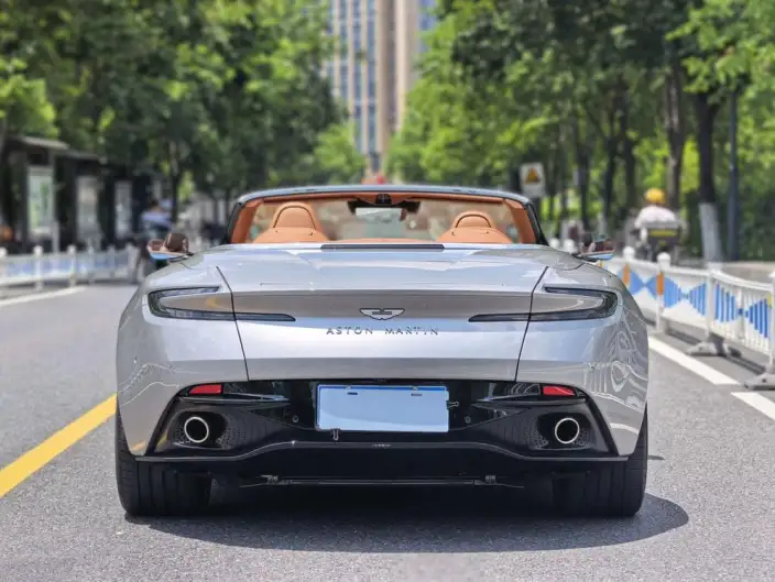 Aston Martin DB12 2024 Model 4.0T V8 Volante – фото 5