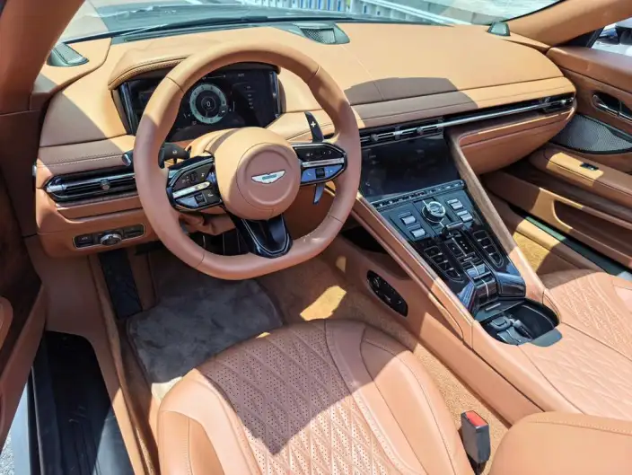 Aston Martin DB12 2024 Model 4.0T V8 Volante – фото 6