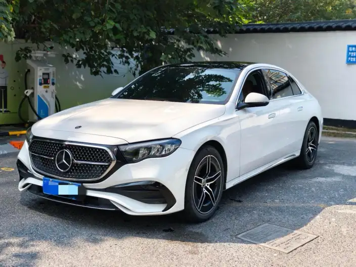 Mercedes-Benz E-Class 2024 Model E 260 L Sports sedan – фото 1