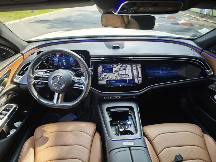 Mercedes-Benz E-Class 2024 Model E 260 L Sports sedan – фото 6