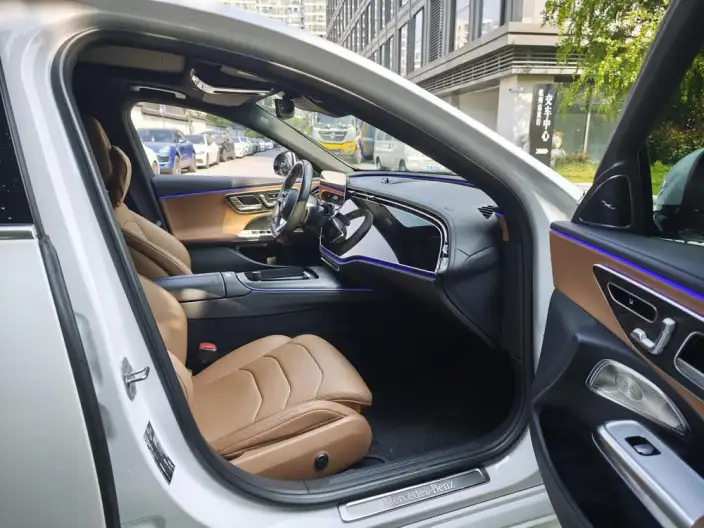 Mercedes-Benz E-Class 2024 Model E 260 L Sports sedan – фото 8