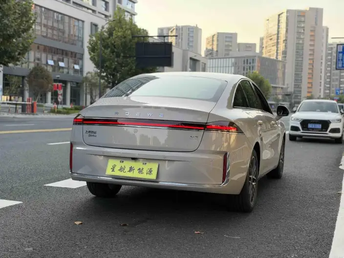 Roewe M7 DMH 2025 Model 160km Yuexiang Edition – фото 7