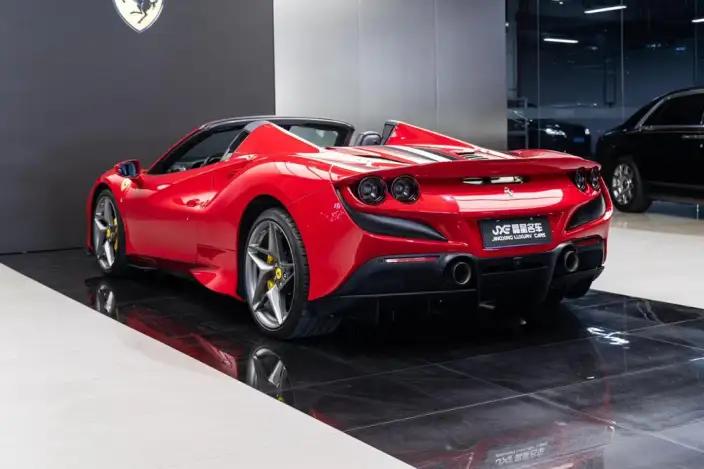 Ferrari F8 2020 Model Spider 3.9T V8 – фото 5