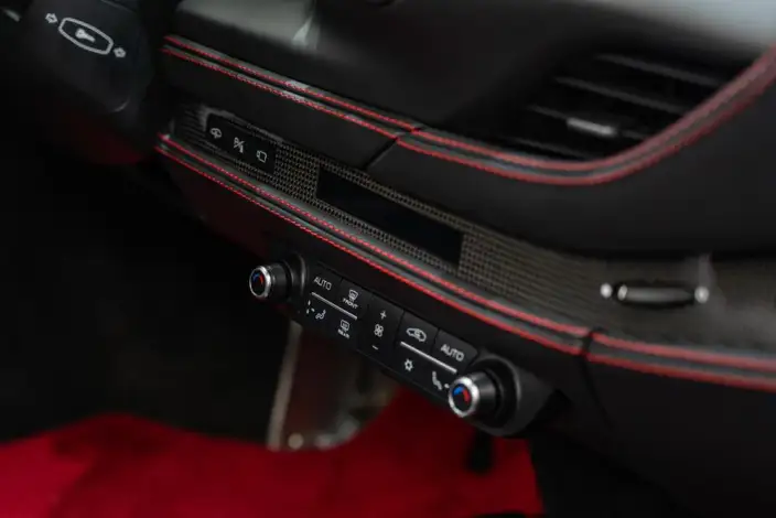 Ferrari F8 2020 Model Spider 3.9T V8 – фото 8