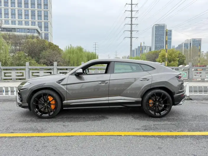 Urus 2021 Model 4.0T V8 – фото 3