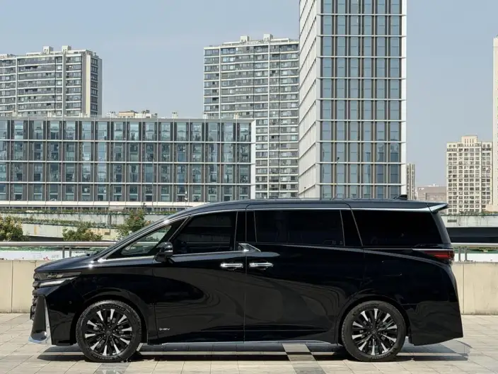 Vellfire 2023 Model Toyota Crown 2.5L Intelligent Hybrid 4WD Supreme Edition
