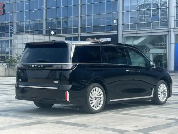 VOYAH Dreamer PHEV 2024 Model Ultra-long Endurance Superior Edition – фото 6