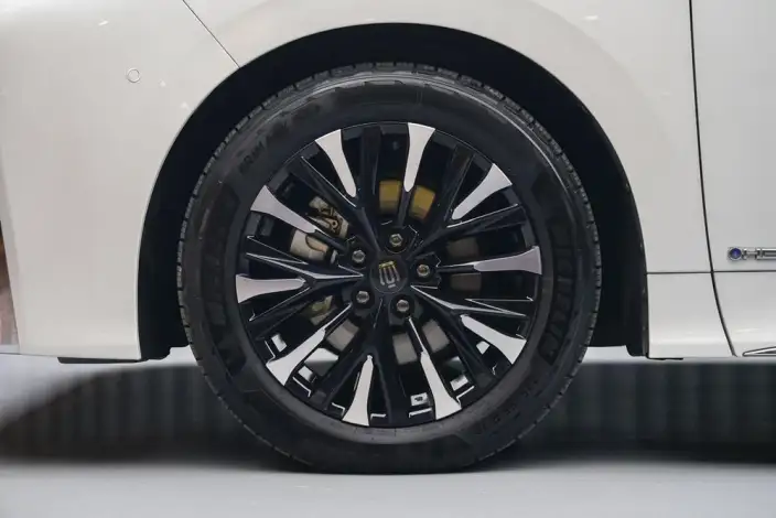 Vellfire 2023 Model Toyota Crown 2.5L Intelligent Hybrid 4WD Supreme Edition – фото 9
