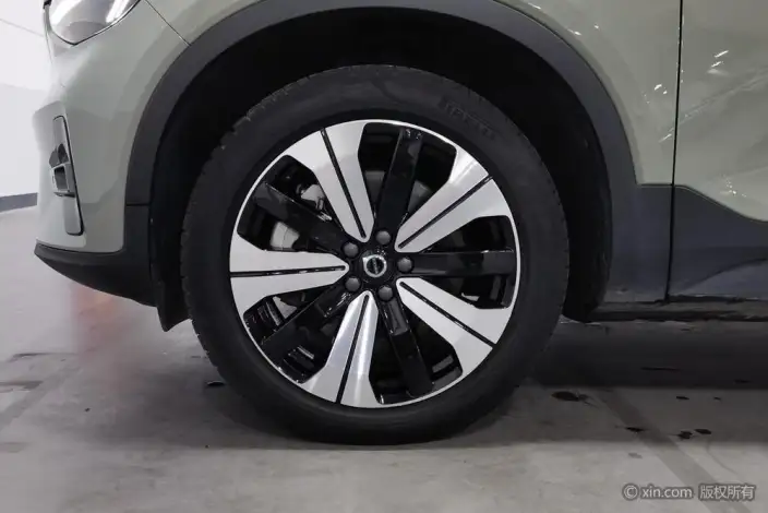 Volvo C40 EV 2023 Model Long Battery Life Pro Edition – фото 8