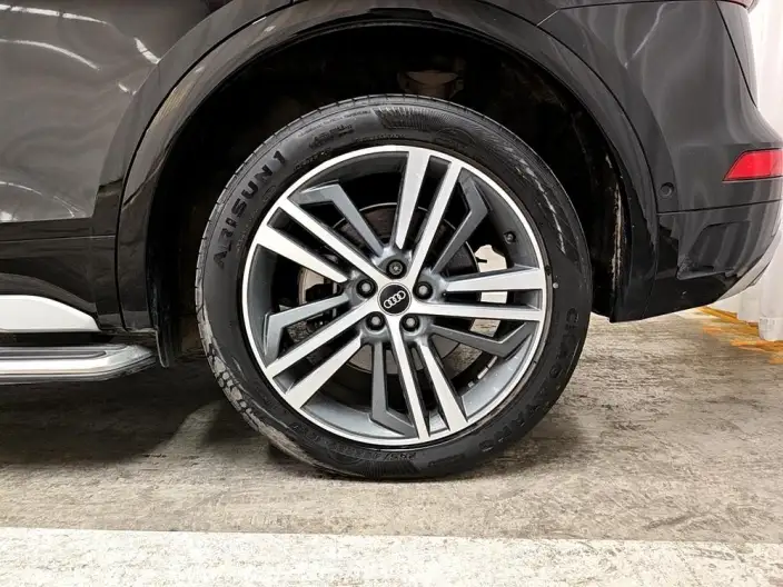 Audi Q5L 2022 Model Facelift 40T Luxury Dynamic Model – фото 9