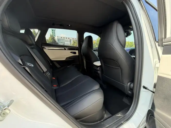 Geely Galaxy L7 2023 Model 1.5T DHT 55km AIR – фото 9