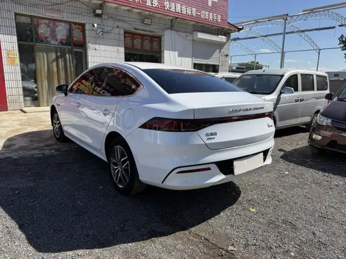 BYD Qin PLUS DM 2023 Model DM-i Champion Edition 120KM Leading Model – фото 4