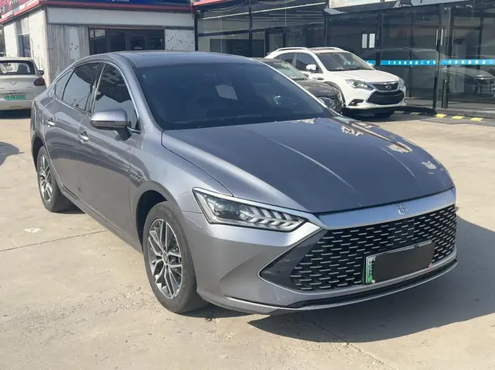 BYD Qin PLUS DM 2023 Model DM-i Champion Edition 120KM Leading Model – фото 3