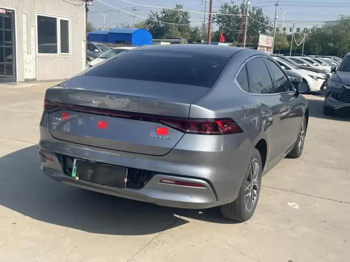 BYD Qin PLUS DM 2023 Model DM-i Champion Edition 120KM Leading Model – фото 5