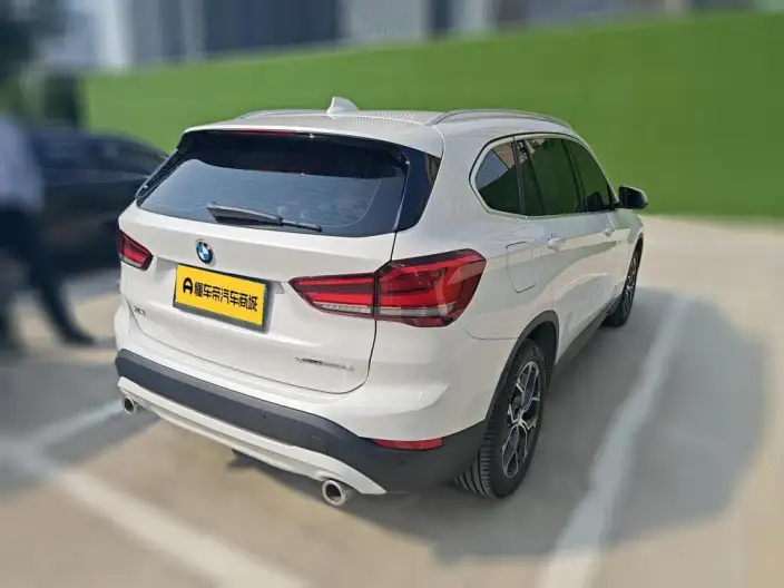 BMW X1 2022 Model sDrive25Li Leading Model – фото 2