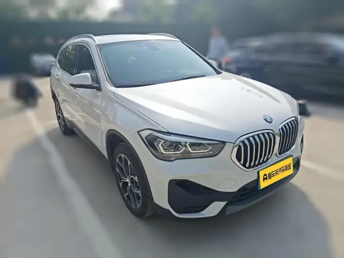 BMW X1 2022 Model sDrive25Li Leading Model – фото 3