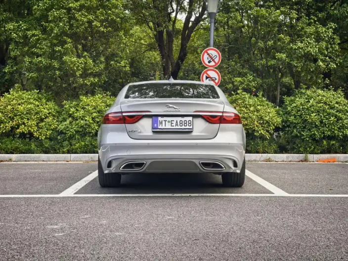 Jaguar XFL 2024 Model 2.0T P250 2WD Exclusive Deluxe Edition – фото 6