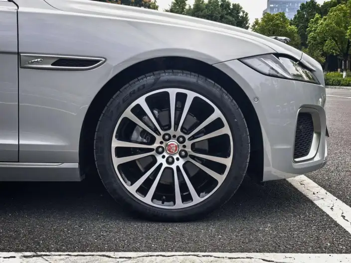 Jaguar XFL 2024 Model 2.0T P250 2WD Exclusive Deluxe Edition – фото 10