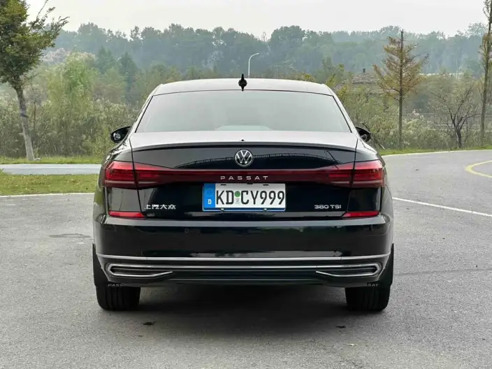 Volkswagen Passat 2021 Model 380TSI Deluxe Edition – фото 5