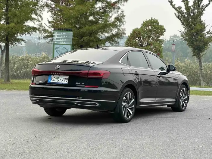Volkswagen Passat 2021 Model 380TSI Deluxe Edition – фото 6