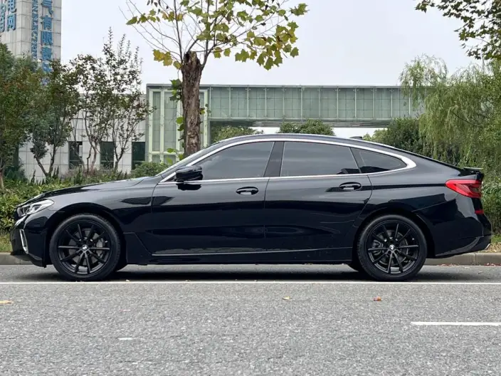 BMW 6 Series GT 2022 Model 630i Luxury Design Set – фото 3