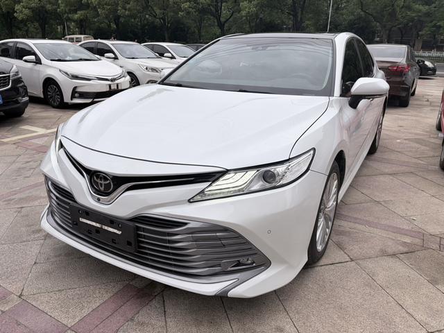 Toyota Camry 2018 2.5G Luxury – фото 1