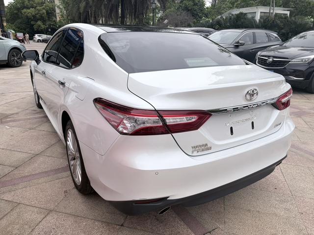 Toyota Camry 2018 2.5G Luxury – фото 6