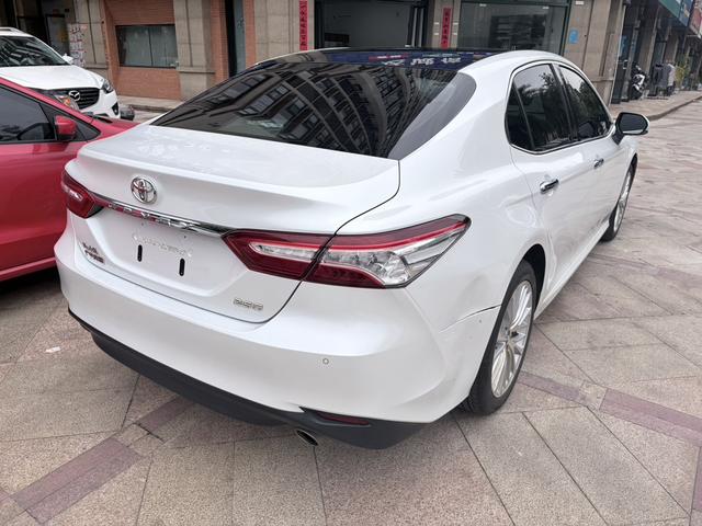 Toyota Camry 2018 2.5G Luxury – фото 7