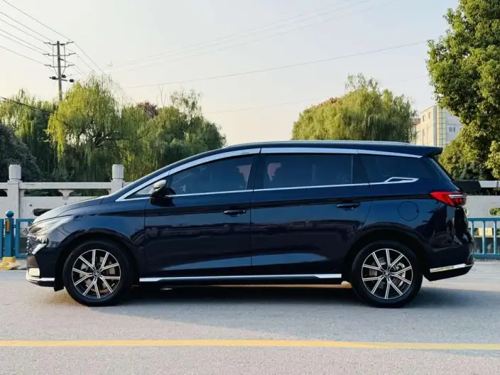 BYD Song MAX DM 2022 Model DM-i 105KM Flagship Model – фото 3