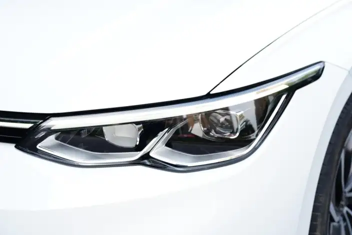 Volkswagen Golf 2023 Model 280TSI DSG Pro – фото 8